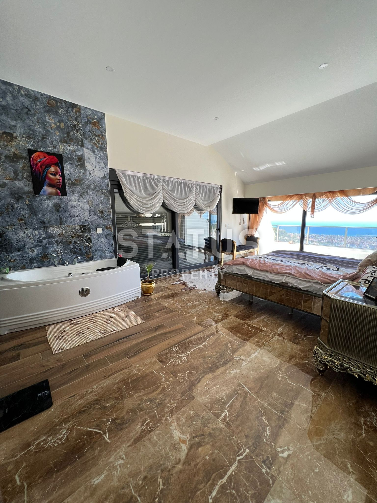 Шикарный пентхаус с видом на море в предгорье в районе Тепе. 225м2 фото 46