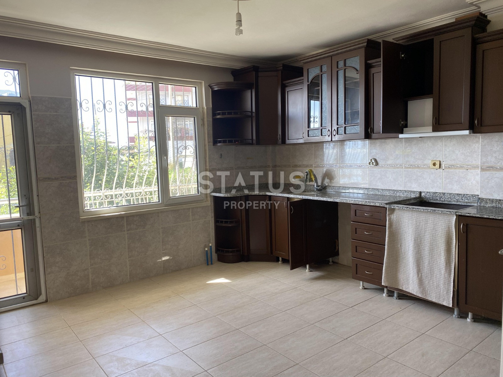 Просторная квартира с четырьмя спальнями с видом на море в центре Аланьи. 240м2 фото 3