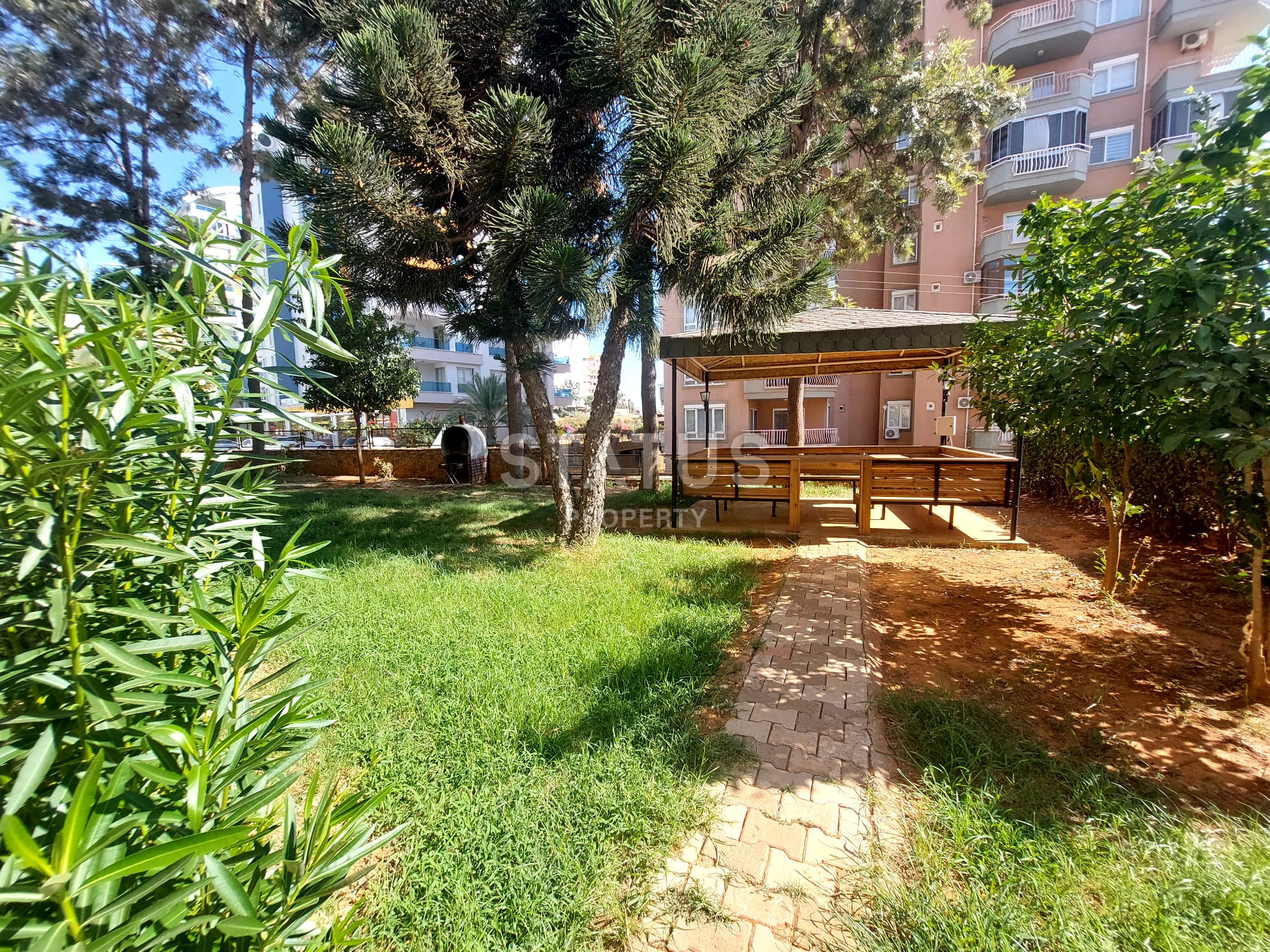 Трёхкомнатная меблированная квартира с видом на море всего в 300м от него в открытом районе Тосмур. 125м2 фото 32