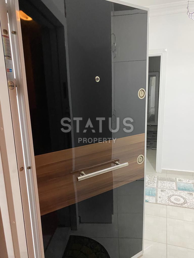 Трехкомнатная меблированная квартира в 300м от моря в открытом для ВНЖ районе Тосмур. 110м2 фото 9