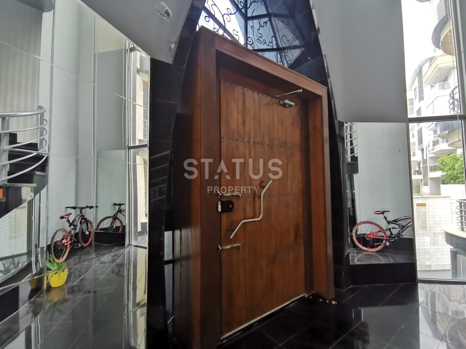 Дизайнерский дуплекс 5+1 с видом на море в спальном элитном районе Буюкхасбахче в центральной части Аланьи. 285м2 фото 31