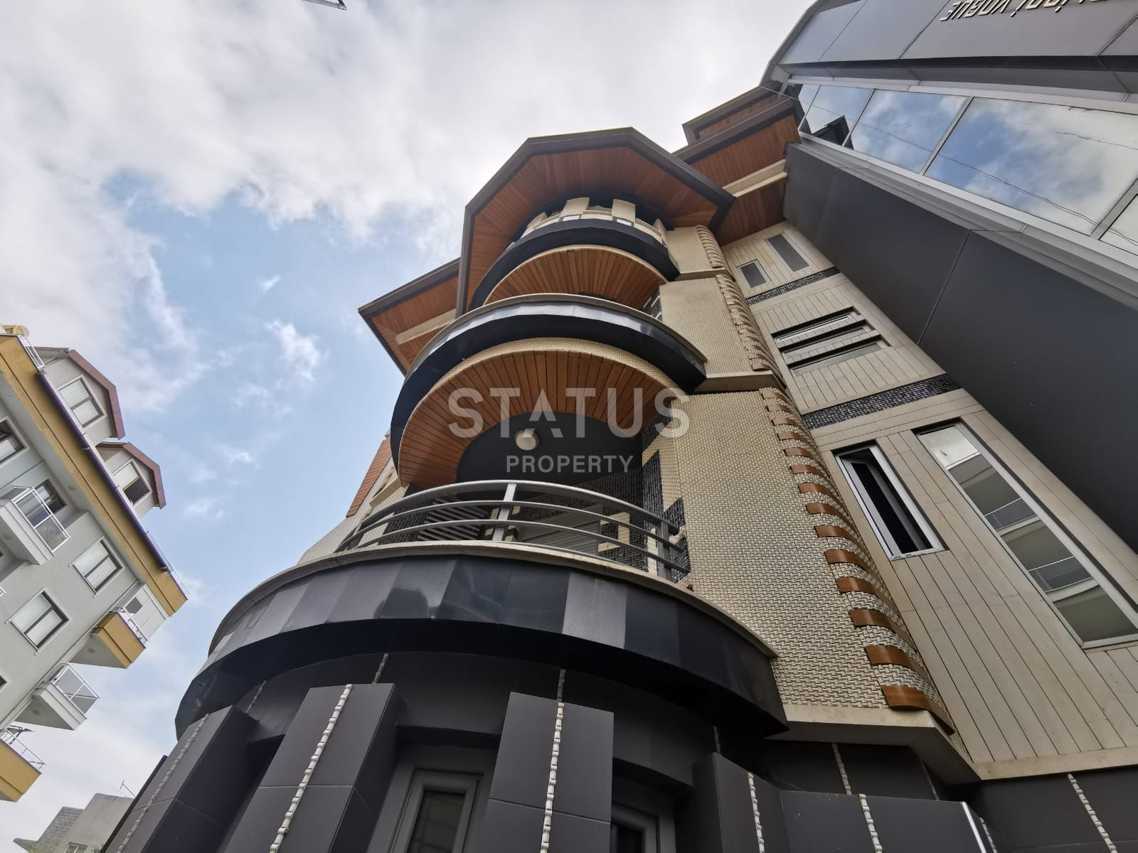 Дизайнерский дуплекс 5+1 с видом на море в спальном элитном районе Буюкхасбахче в центральной части Аланьи. 285м2 фото 32