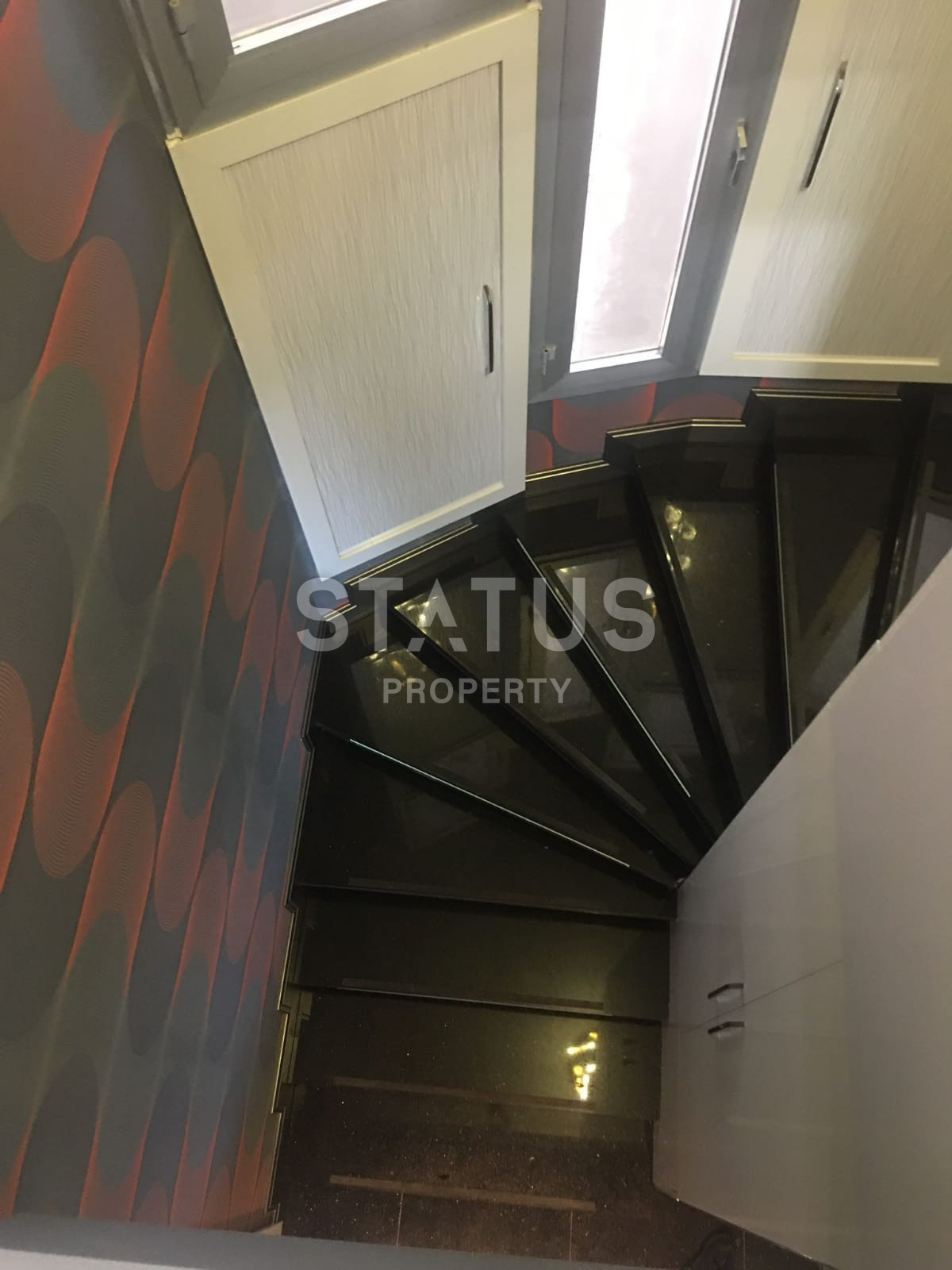 Дизайнерский дуплекс 5+1 с видом на море в спальном элитном районе Буюкхасбахче в центральной части Аланьи. 285м2 фото 17