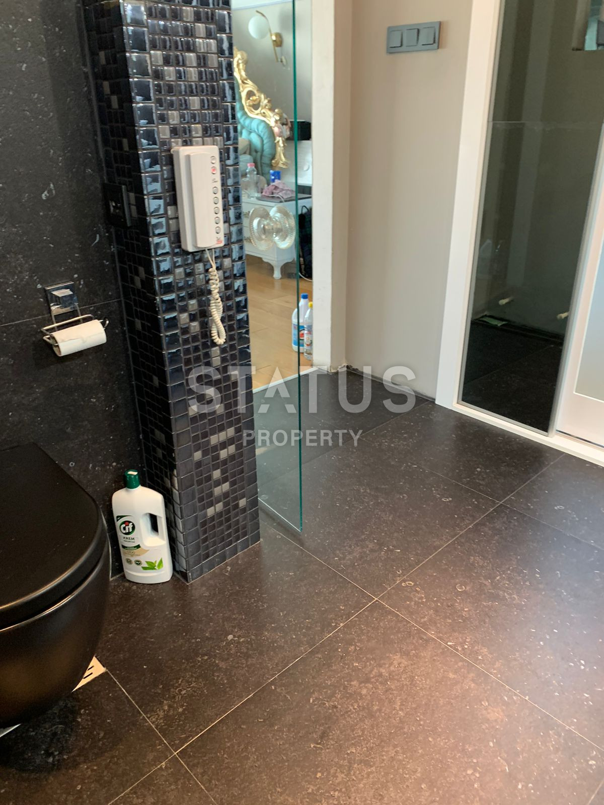 Дизайнерский дуплекс 5+1 с видом на море в спальном элитном районе Буюкхасбахче в центральной части Аланьи. 285м2 фото 21