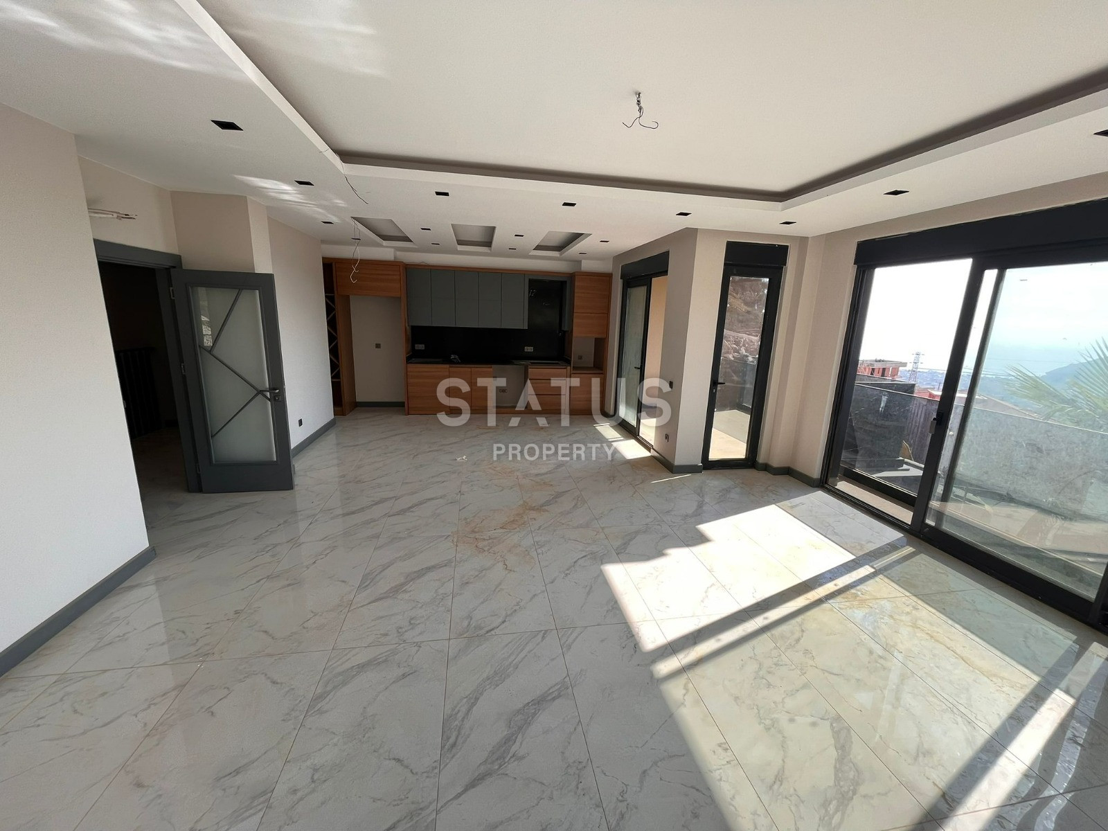 Шикарный дуплекс с садом с видом на море в районе Тепе. 215м2 фото 4