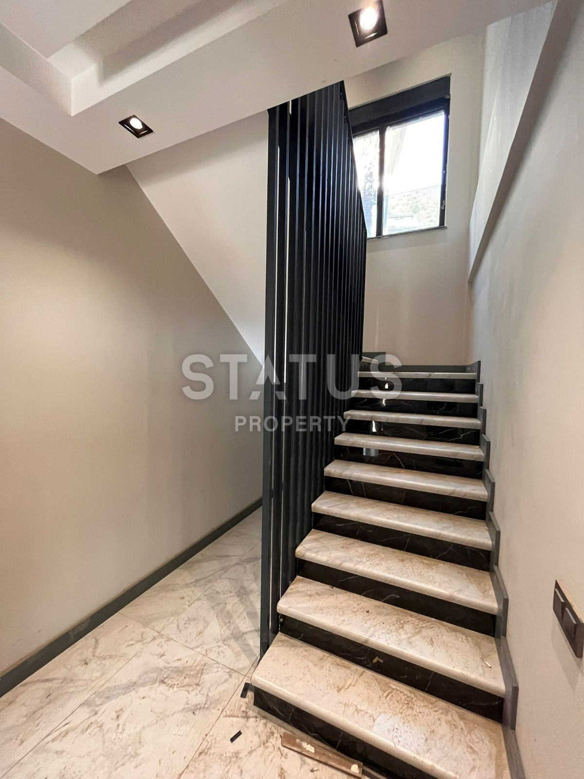 Шикарный дуплекс с садом с видом на море в районе Тепе. 215м2 фото 10