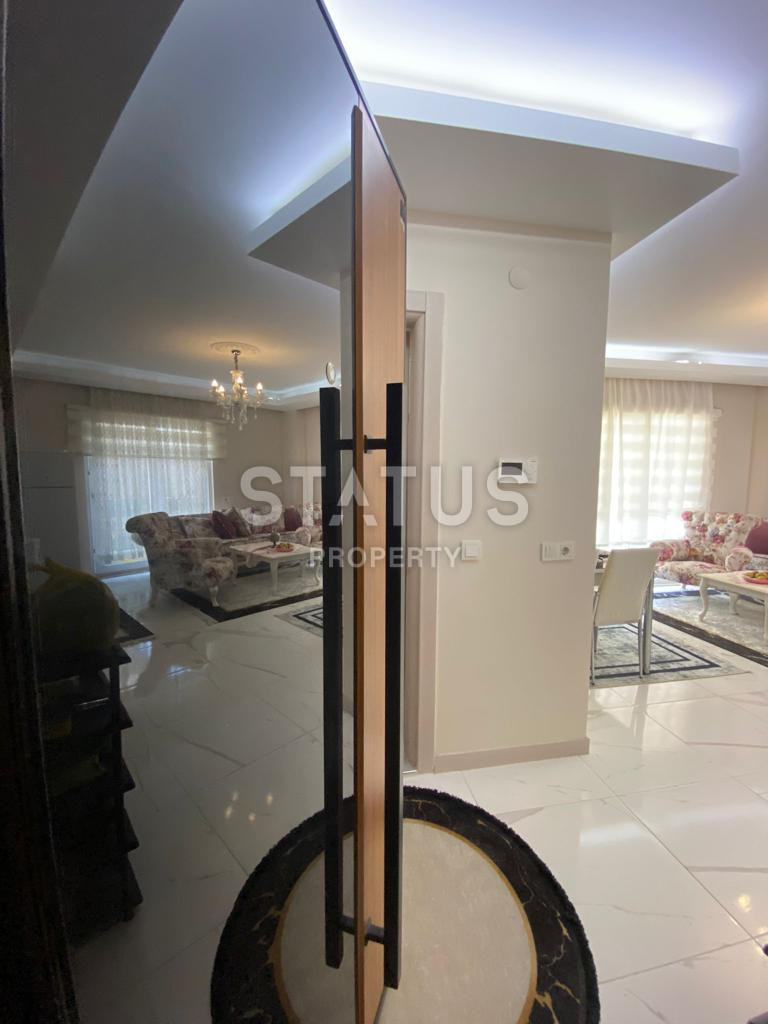 Трёхкомнатная меблированная квартира по очень выгодной цене с выгодной локацией в Авсалларе. 110м2 фото 9