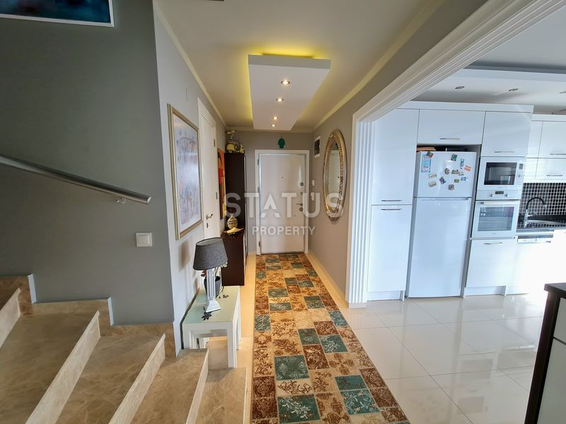 Furnished penthouse 3+1 in the open area of Tosmur. 180m2 фото 4