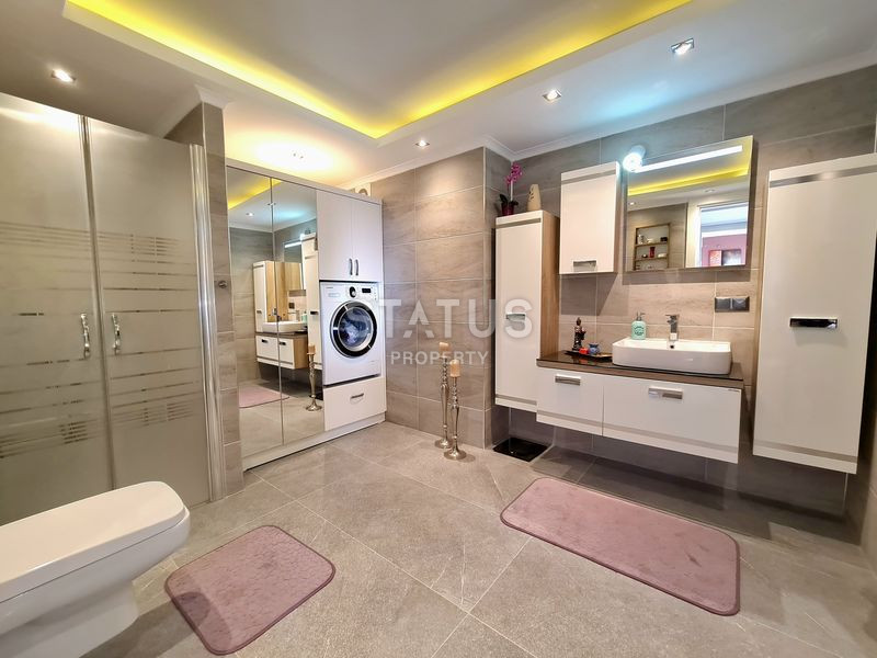 Furnished penthouse 3+1 in the open area of Tosmur. 180m2 фото 13