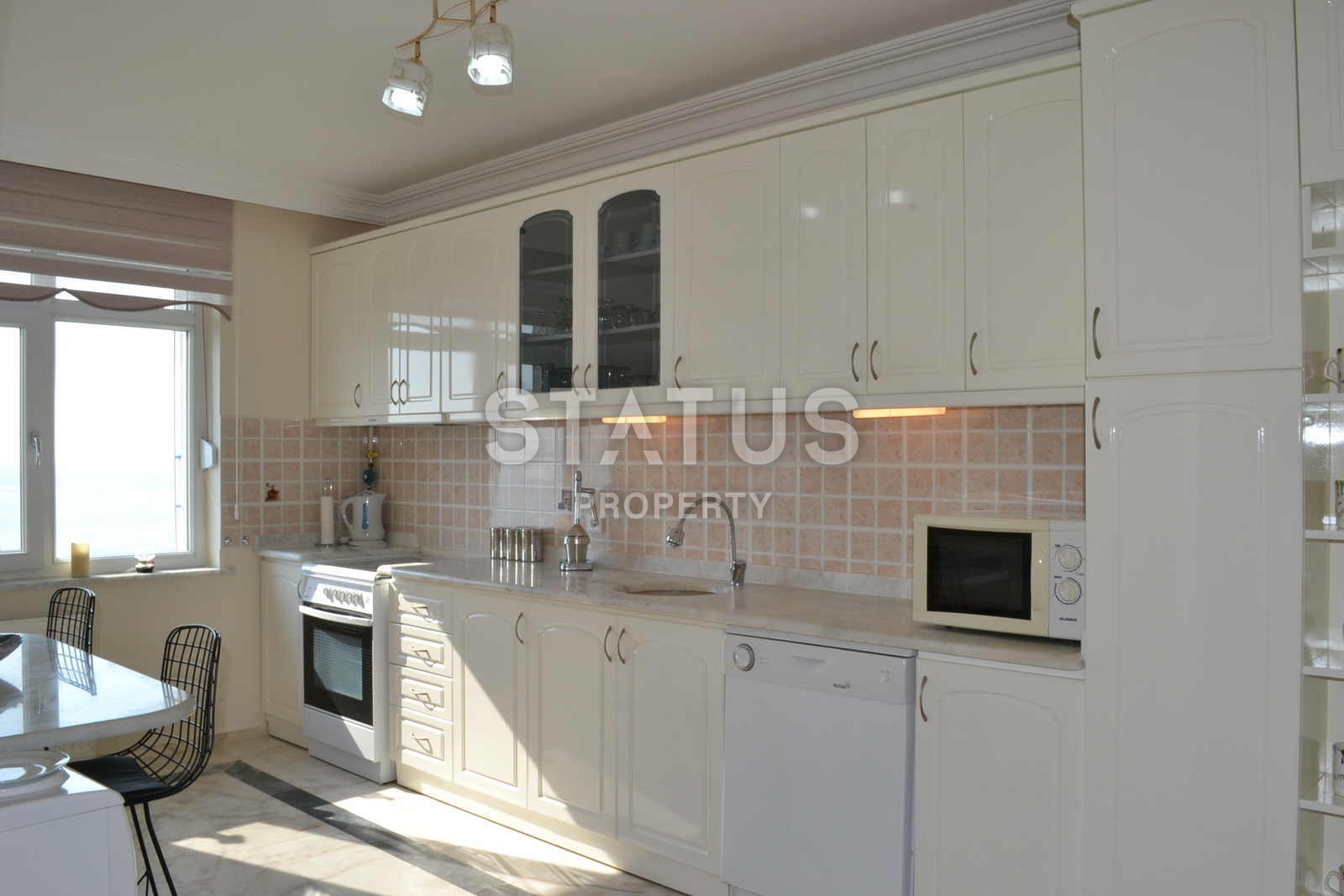 Квартира с газовым отоплением на первой линии с прямым видом 135 кв.м. фото 8