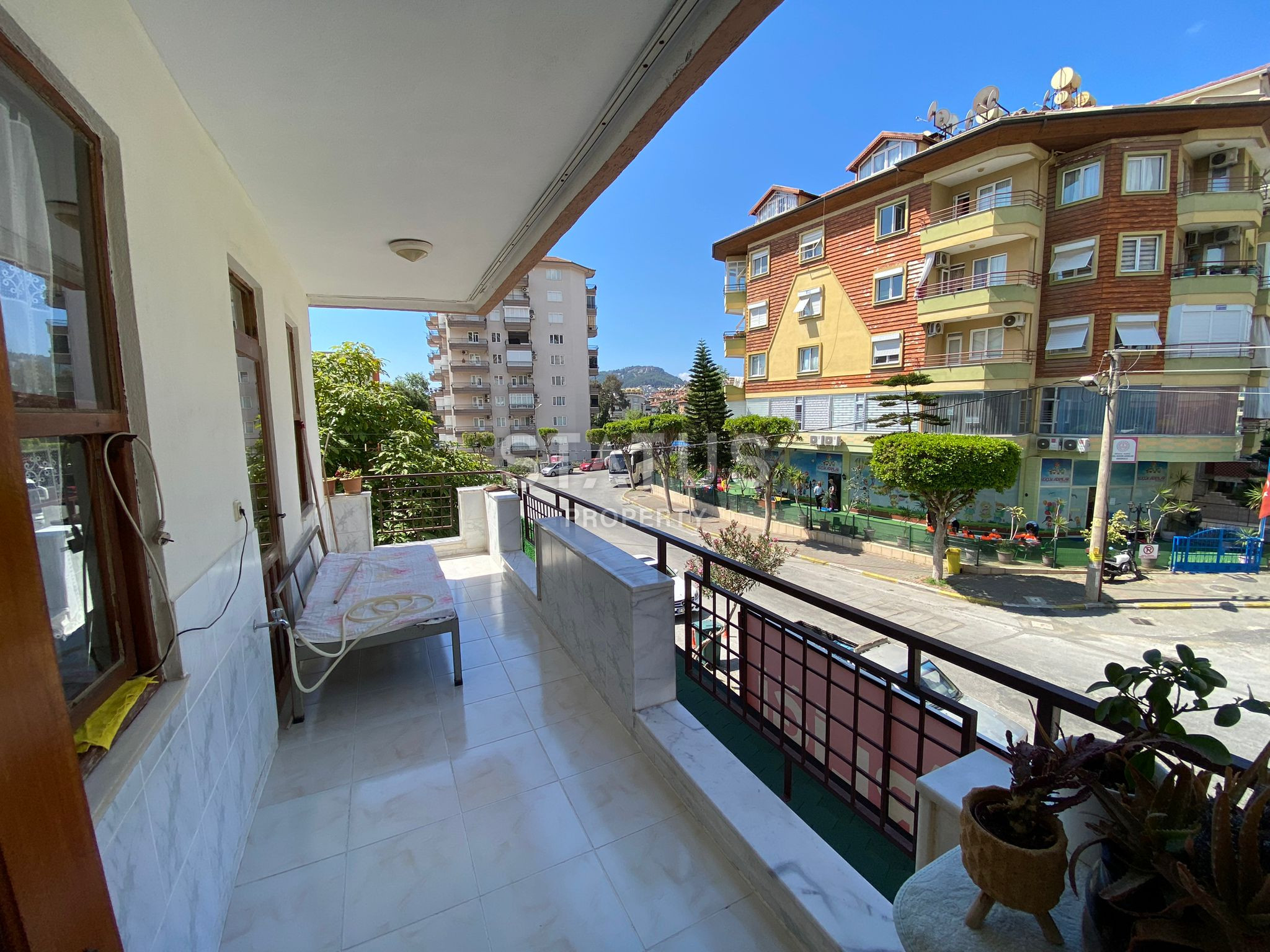 Spacious apartment with 3 bedrooms, 1 km from the sea in the center of Alanya, Hajet district. 140m2 фото 10