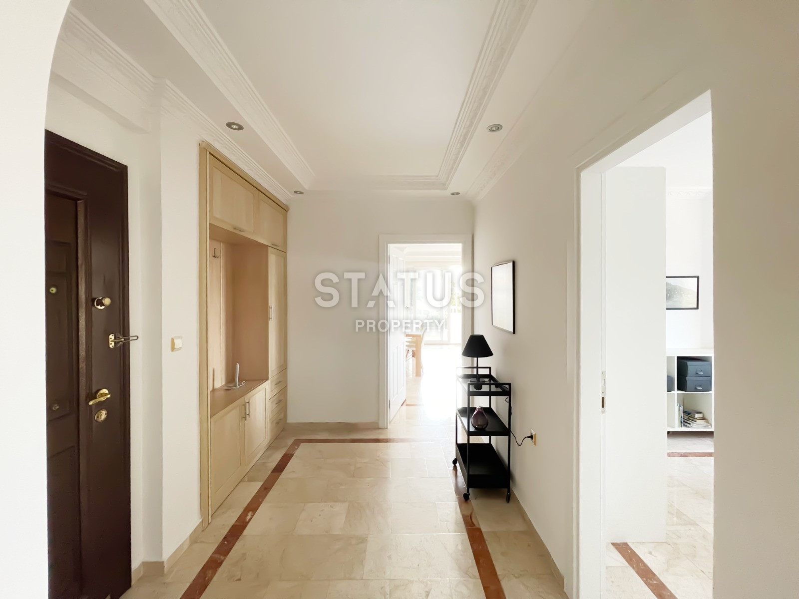 Furnished three-room apartment by the sea 100m from it in Mahmutlar district. 110m2 фото 9