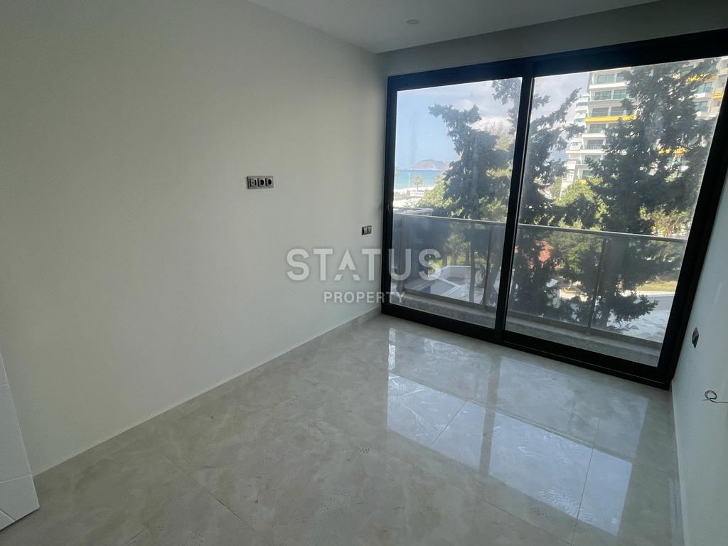 Three-room apartment 2+1 by the sea on the first coastline in Mahmutlar district, 95 m2. фото 3