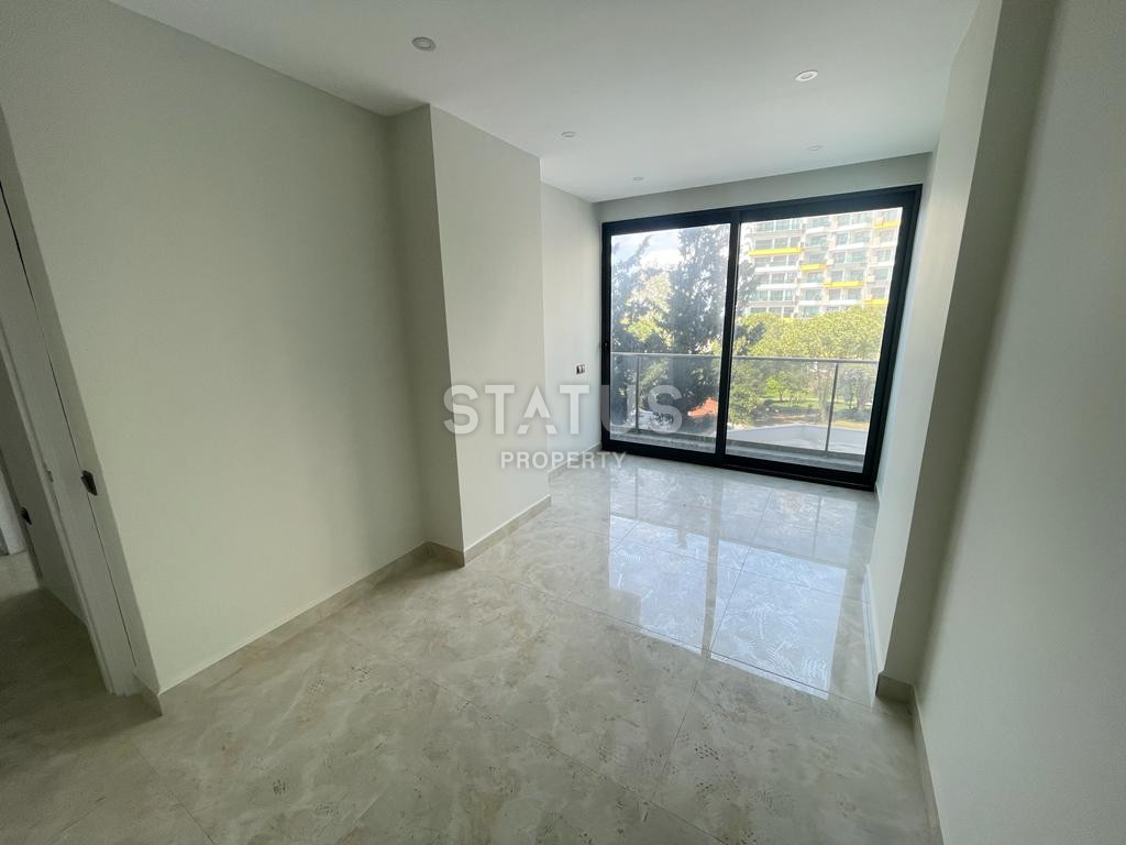 Three-room apartment 2+1 by the sea on the first coastline in Mahmutlar district, 95 m2. фото 4