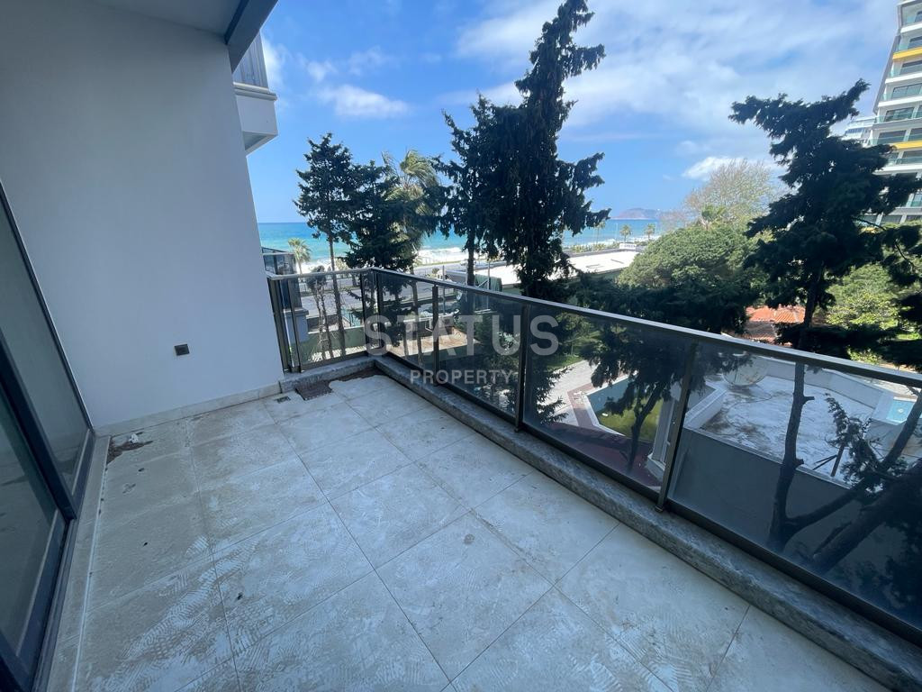 Three-room apartment 2+1 by the sea on the first coastline in Mahmutlar district, 95 m2. фото 13