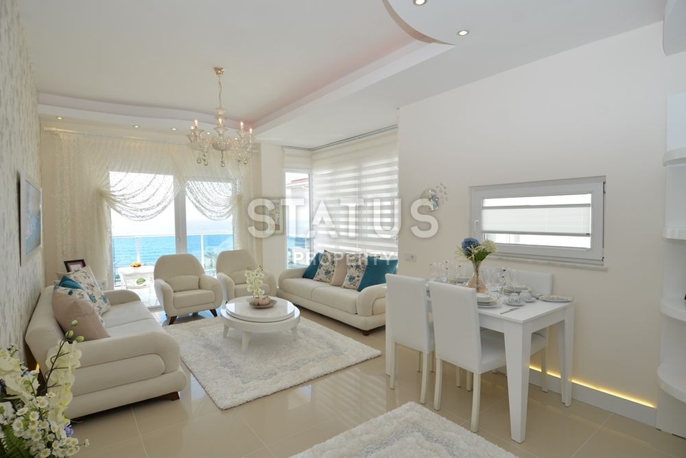 Меблированный пентхаус с потрясающим видом на море и могучие горы, в комплексе на первой линии. Отличная цена! фото 3