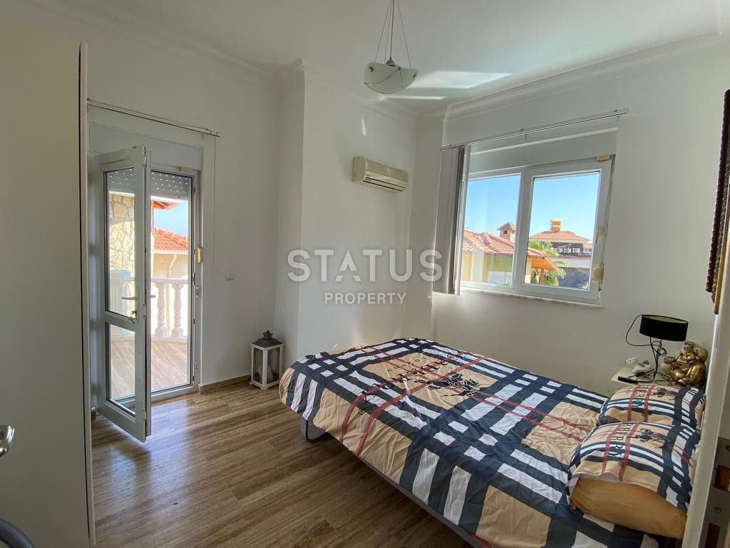 Просторная вилла 3+1 в районе Тепе 200м2 фото 3