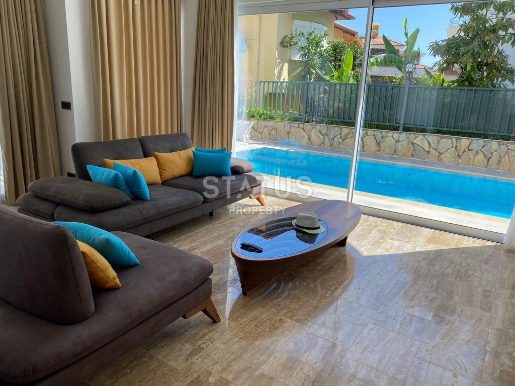 Просторная вилла 3+1 в районе Тепе 200м2 фото 6