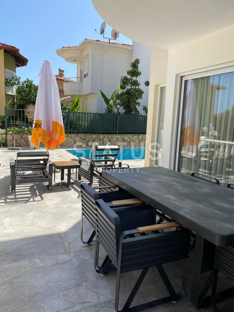 Просторная вилла 3+1 в районе Тепе 200м2 фото 9