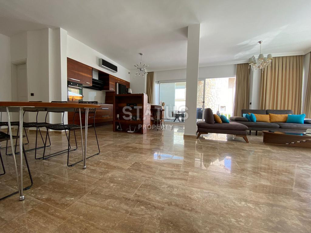 Просторная вилла 3+1 в районе Тепе 200м2 фото 18