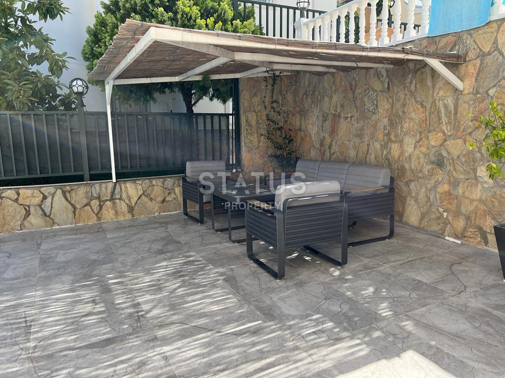 Просторная вилла 3+1 в районе Тепе 200м2 фото 24