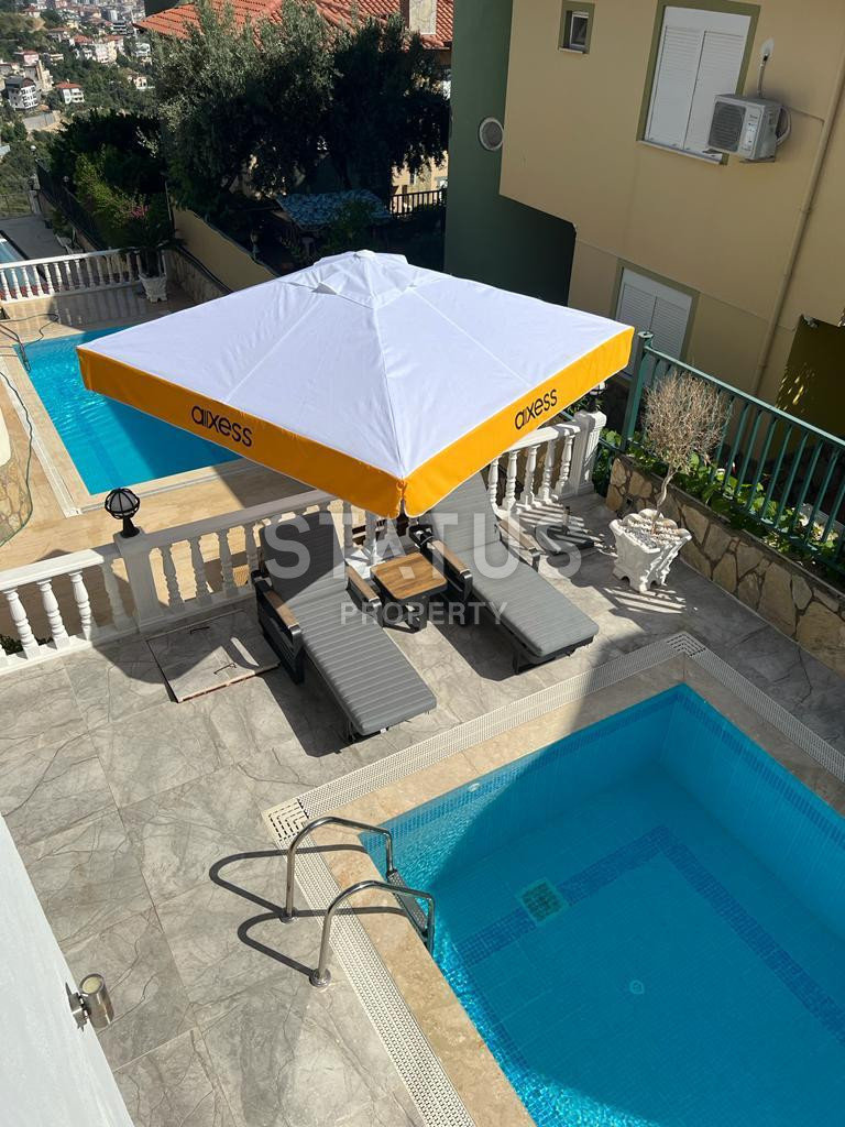 Просторная вилла 3+1 в районе Тепе 200м2 фото 30