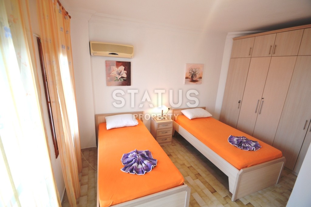 Недорогая вилла у самого берега моря в районе Демирташ фото 5