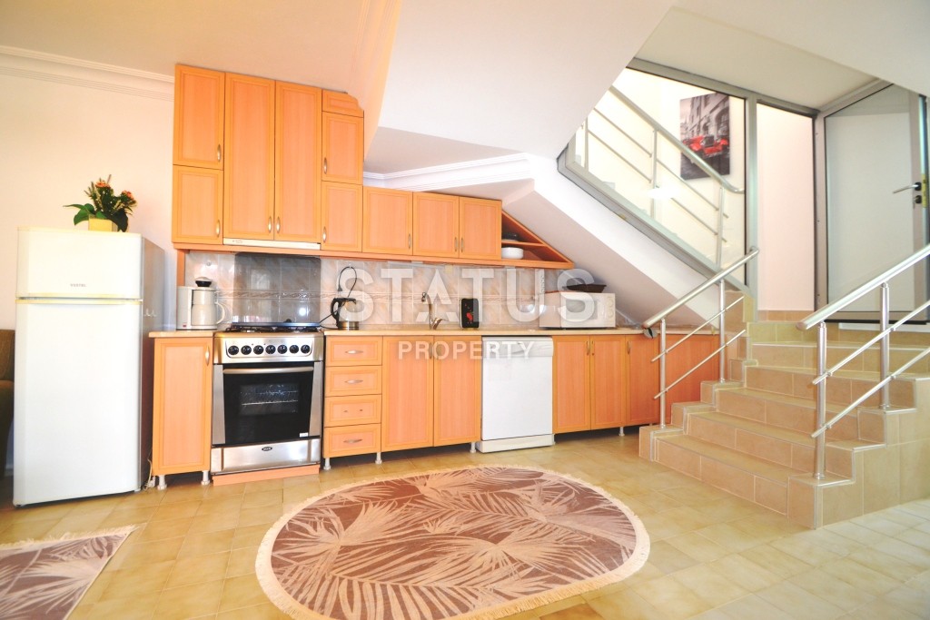 Недорогая вилла у самого берега моря в районе Демирташ фото 11