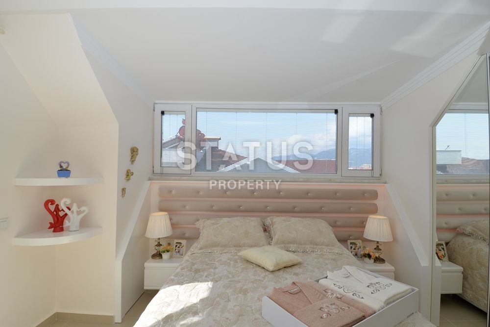 Меблированный пентхаус с потрясающим видом на море и могучие горы, в комплексе на первой линии. Отличная цена! фото 14