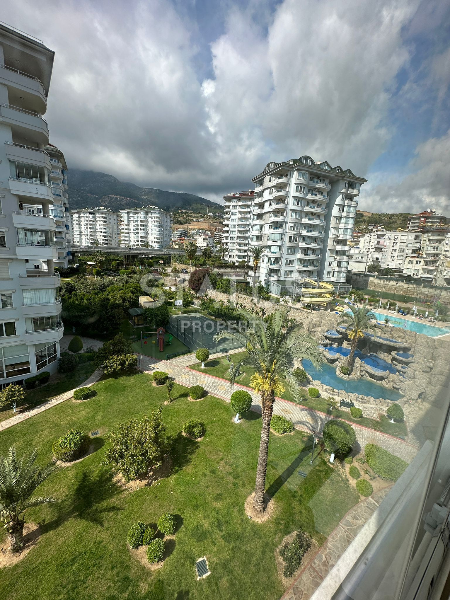 Меблированная трёхкомнатная квартира у моря в районе Тосмур. 138м2. фото 25