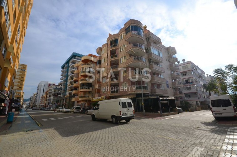 Трехкомнатные апартаменты с ремонтом в Махмутларе, 120 м2 фото 1