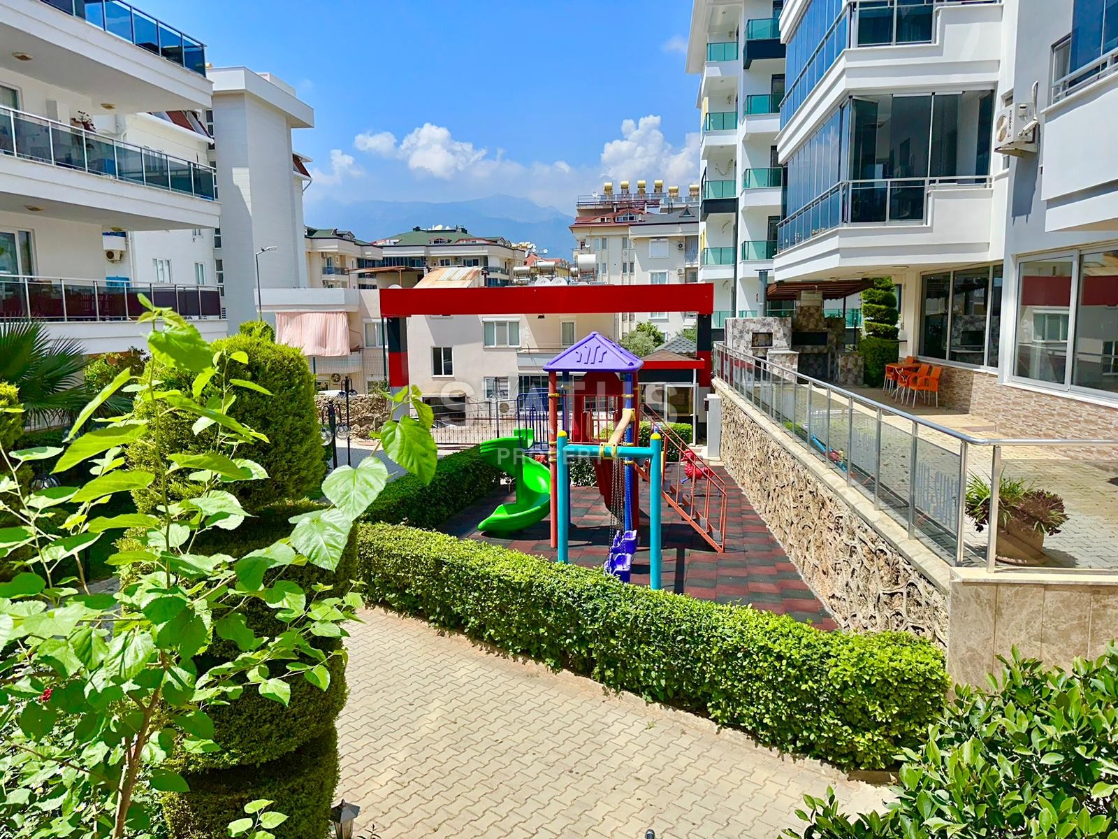 Two-level turnkey duplex 500m from the sea in the Tosmur area. 5+1. 250m2 фото 17