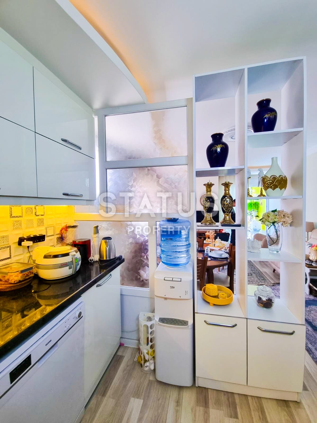 Furnished three-room apartment by the sea in Mahmutlar. 110m2 фото 9