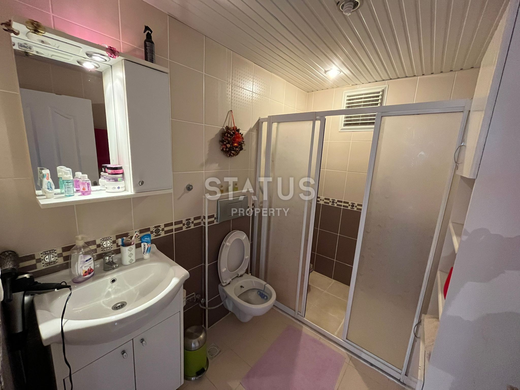 Furnished four-room apartment by the sea in Mahmutlar. 145m2 фото 11