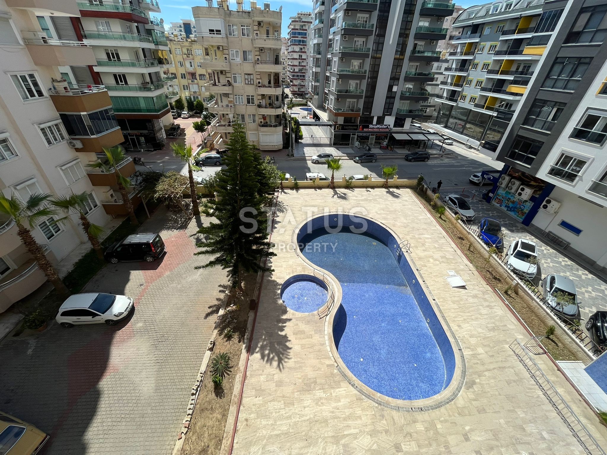 Furnished four-room apartment by the sea in Mahmutlar. 145m2 фото 23
