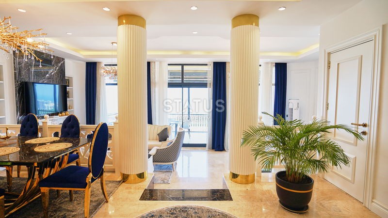 Luxury villa 4+1 with furniture in a complex with hotel infrastructure, 400 m2 фото 3