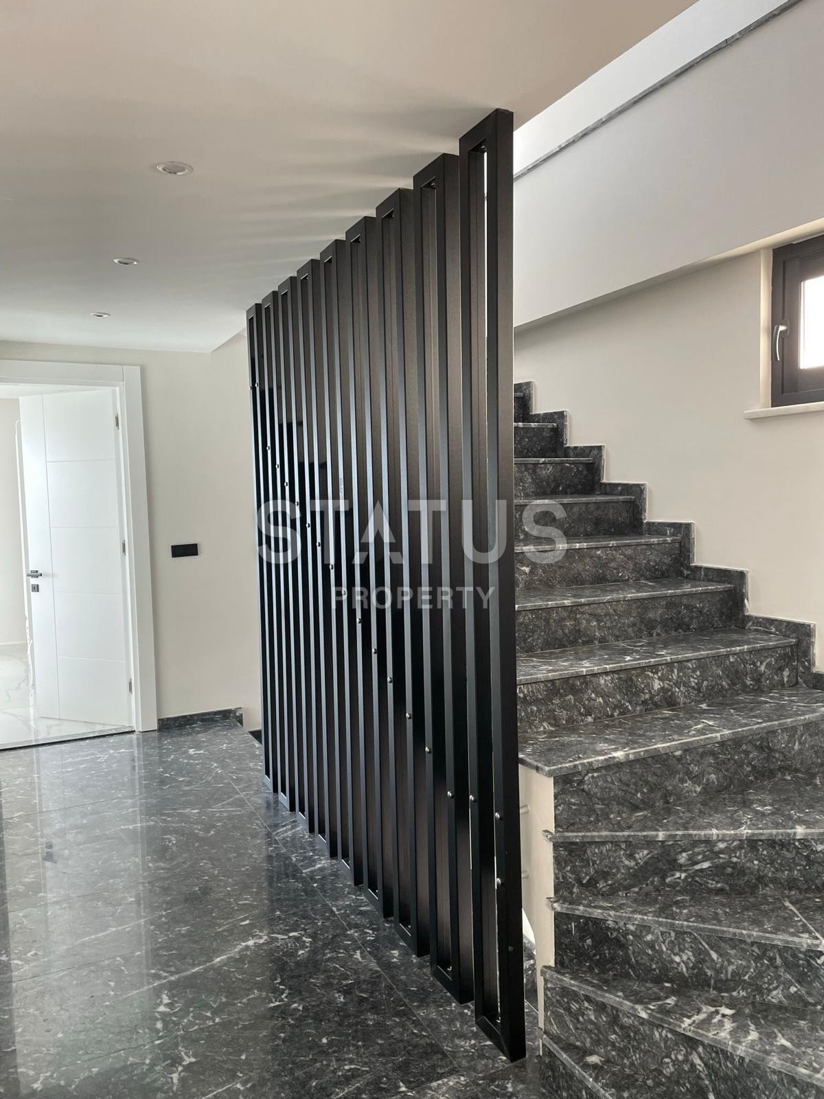 LUXURY VILLA 5+1 VILLA in Kargicak, 330 m2 фото 22