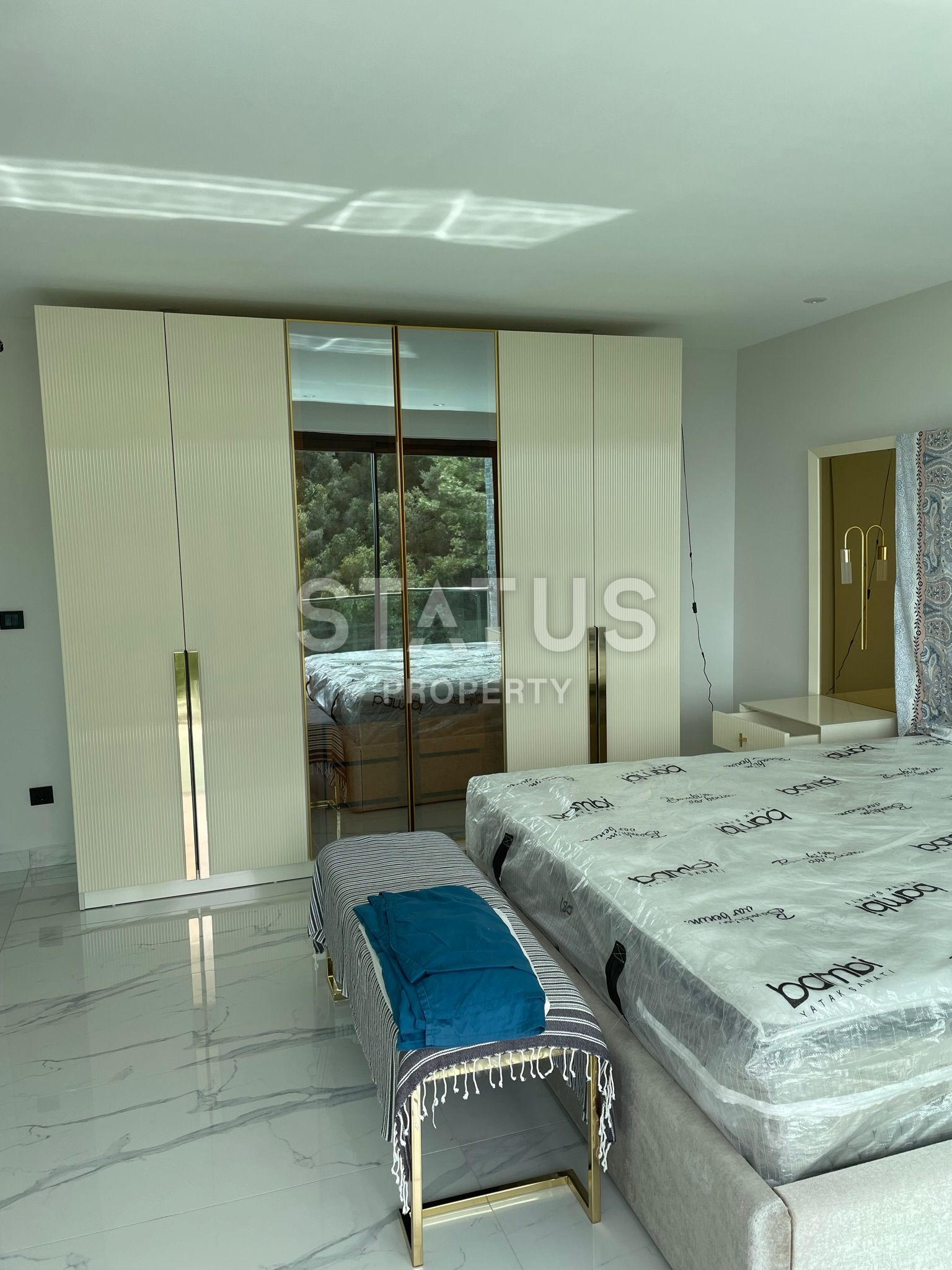 LUXURY VILLA 5+1 VILLA in Kargicak, 330 m2 фото 29