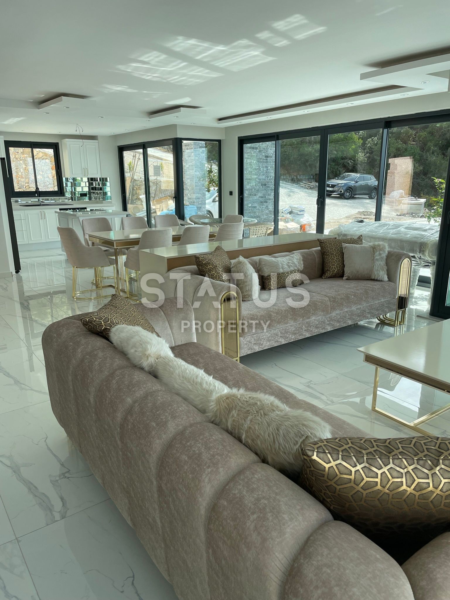 LUXURY VILLA 5+1 VILLA in Kargicak, 330 m2 фото 30