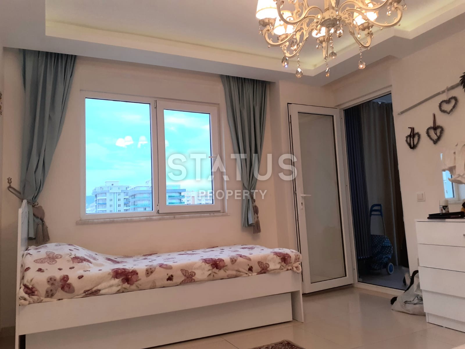 Меблированная двухкомнатная квартира с видом на море и горы, 65 м2 фото 4