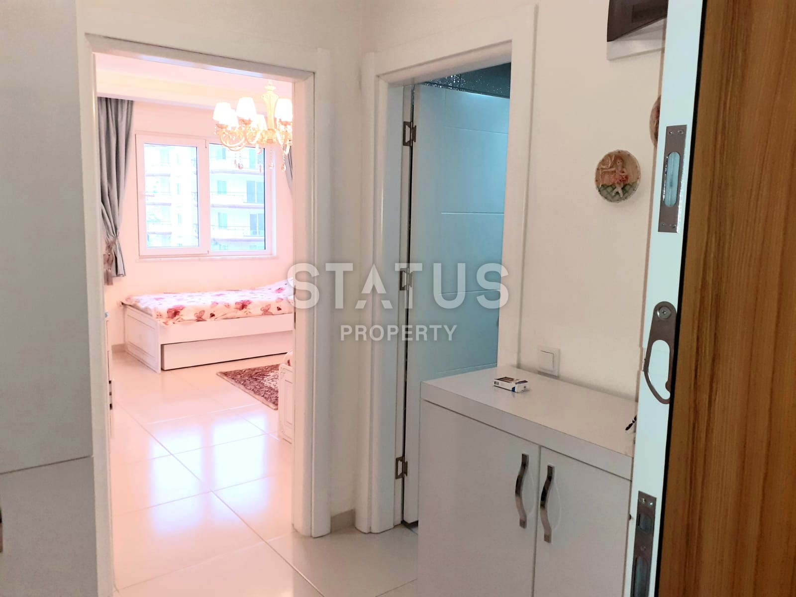 Меблированная двухкомнатная квартира с видом на море и горы, 65 м2 фото 5