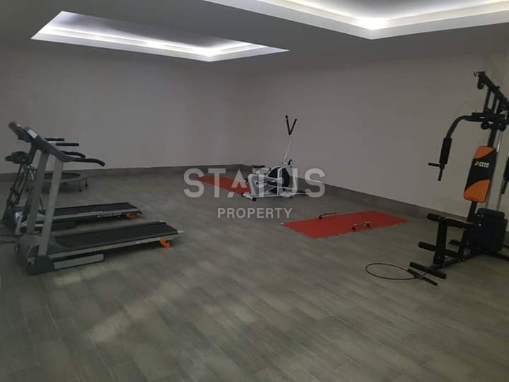 Меблированная двухкомнатная квартира с видом на море и горы, 65 м2 фото 9