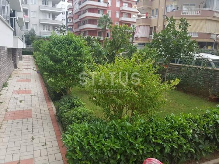 Меблированная двухкомнатная квартира с видом на море и горы, 65 м2 фото 12