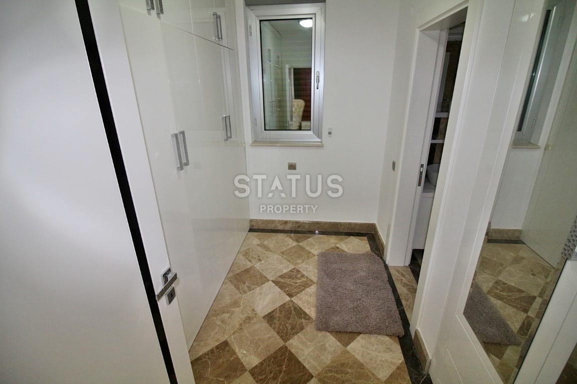 Двухэтажная просторная вилла 5+1 с собственным садом и бассейнов в районе Каргыджак, 280м2 фото 8