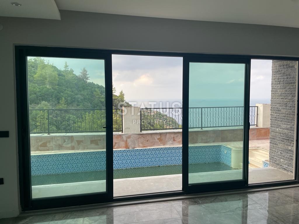 Three-storey villa 5+1 in a complex of villas on the first coastline in Kargicak, 350m2 фото 5