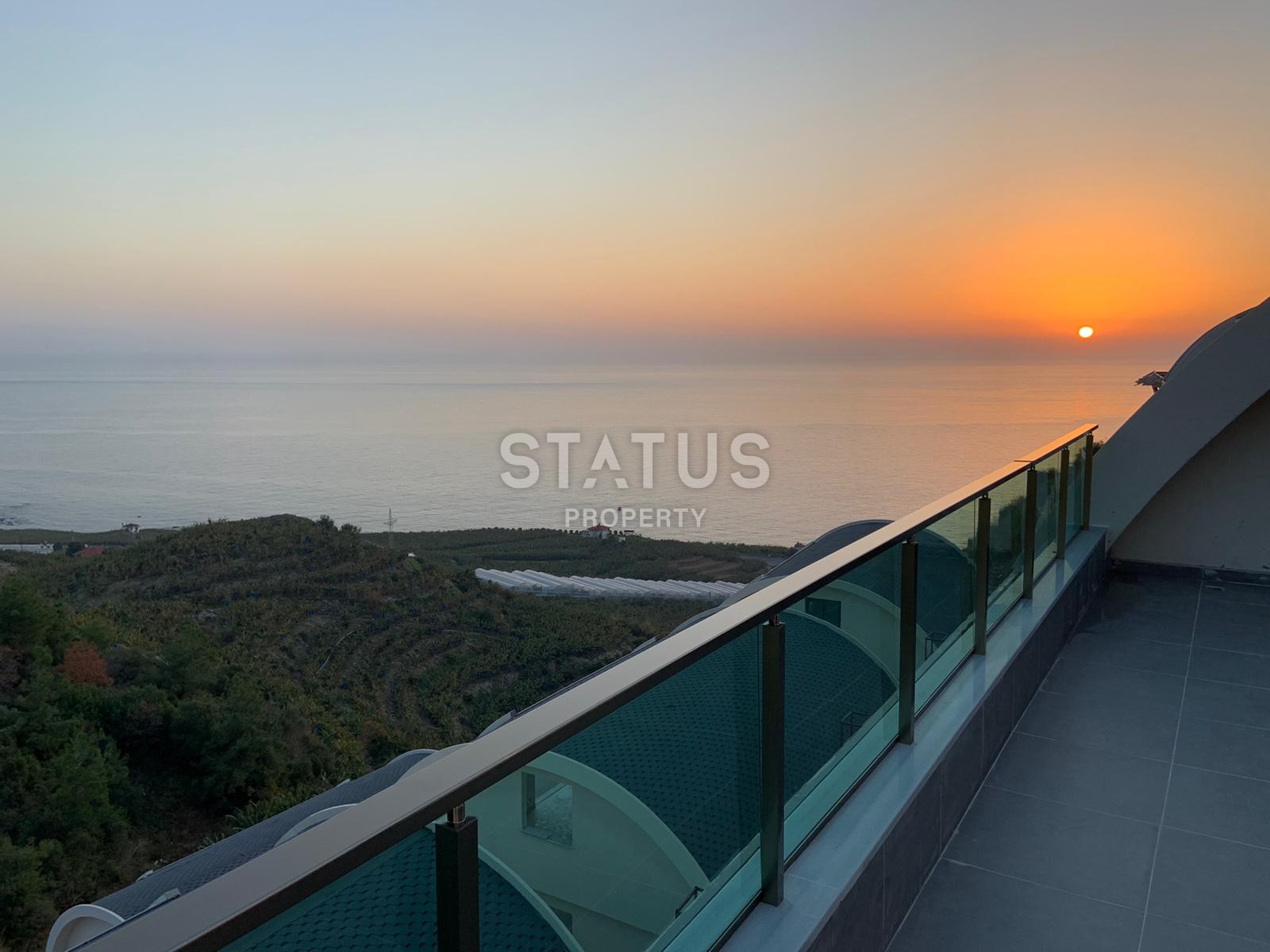 Three-storey villa 5+1 in a complex of villas on the first coastline in Kargicak, 350m2 фото 18