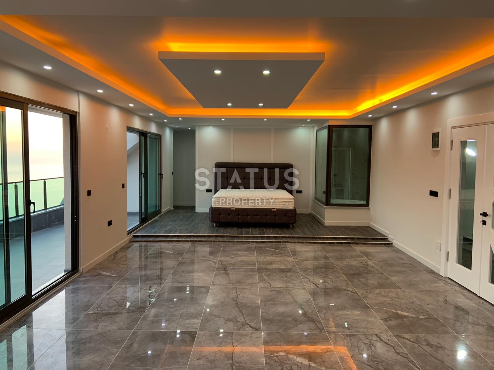 Three-storey villa 5+1 in a complex of villas on the first coastline in Kargicak, 350m2 фото 21