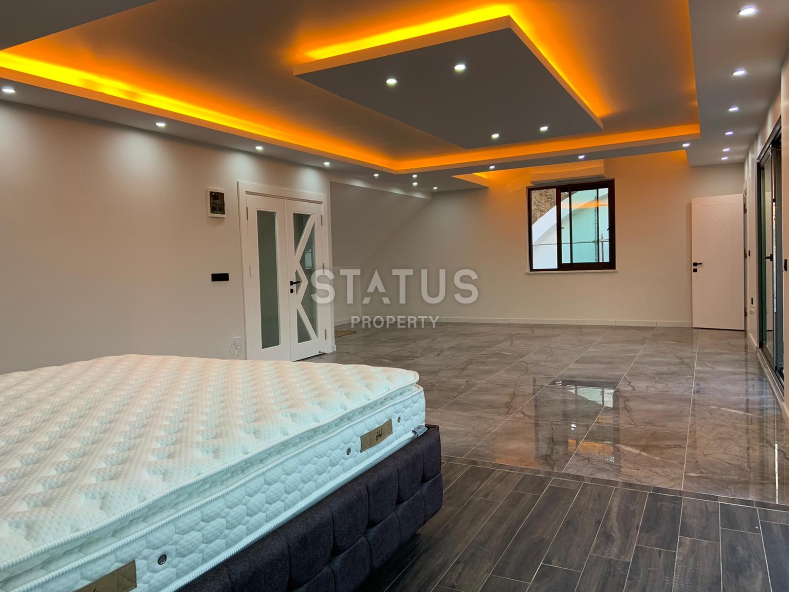 Three-storey villa 5+1 in a complex of villas on the first coastline in Kargicak, 350m2 фото 24