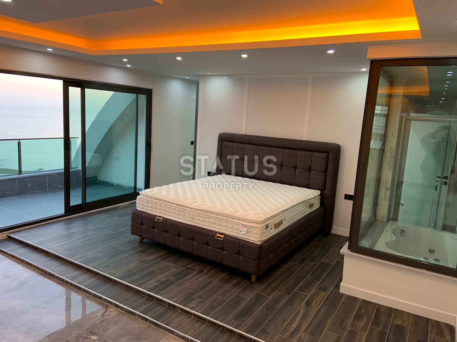 Three-storey villa 5+1 in a complex of villas on the first coastline in Kargicak, 350m2 фото 26