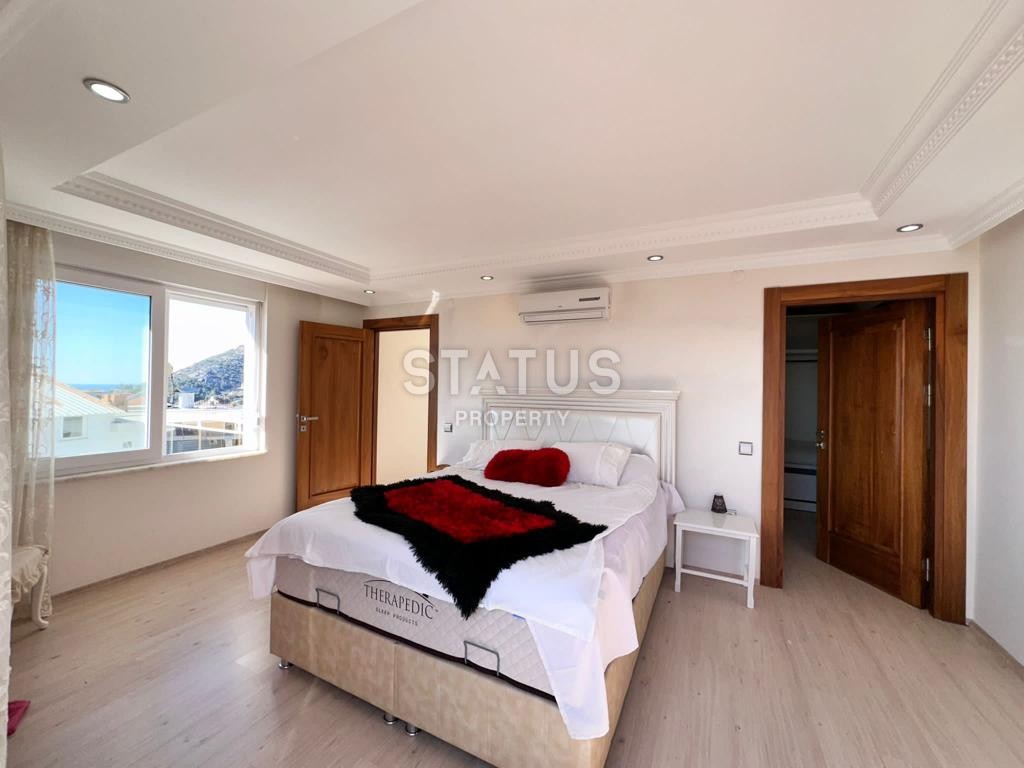 Three-storey villa with a private pool and breathtaking views, 450m2 фото 11